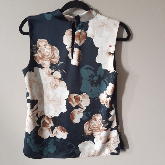 RW&CO - Picture 5 of 6